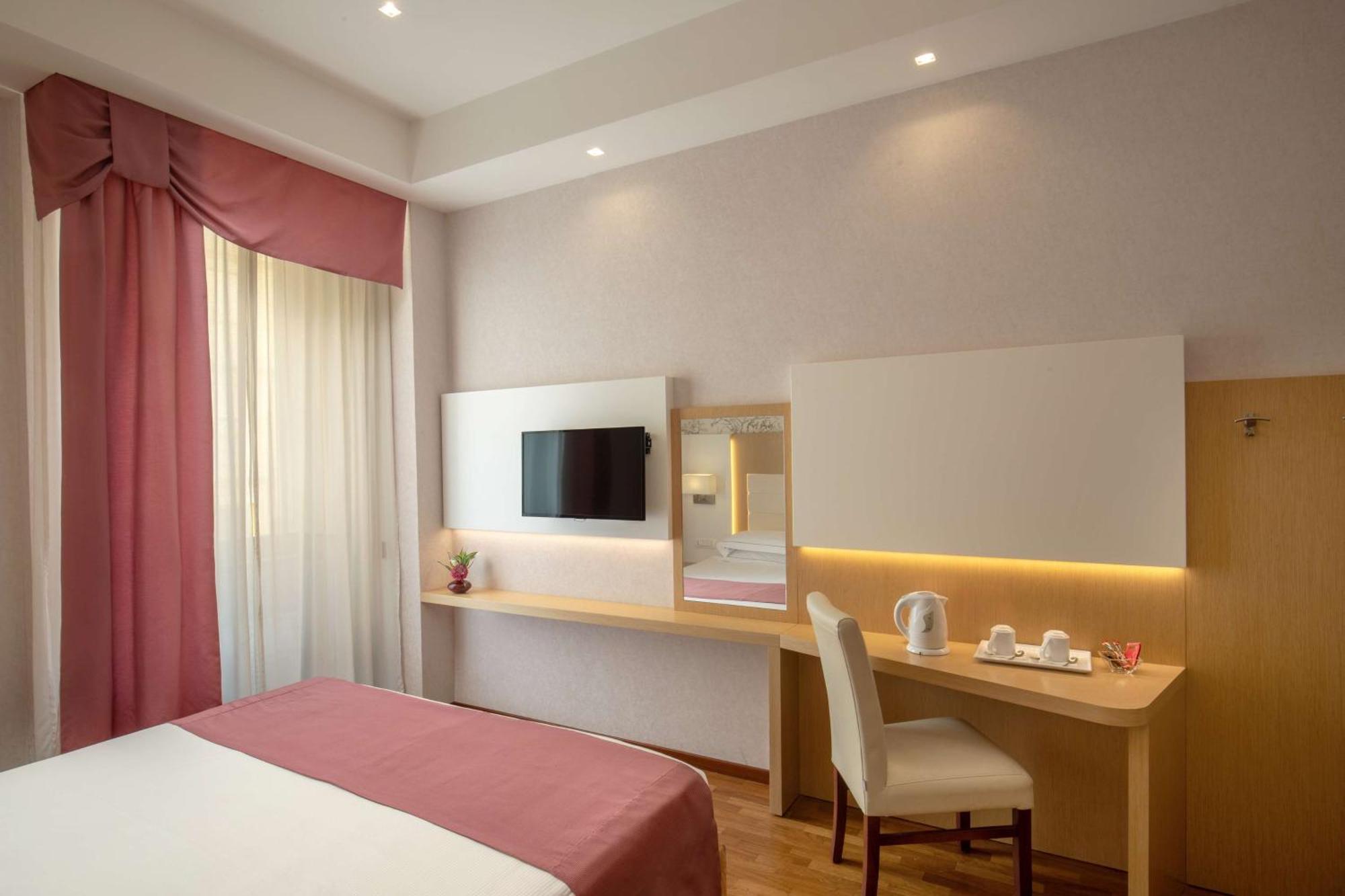 Hotel Diana Roof Garden Roma Esterno foto